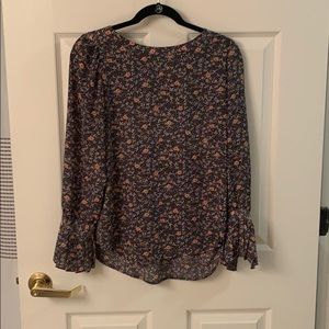 Loose fitting blouse